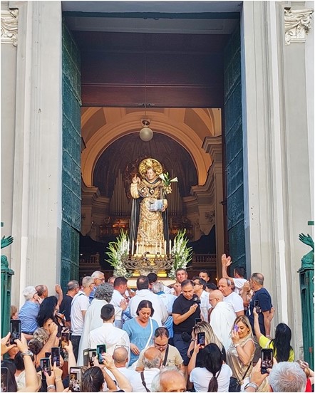 THE HISTORIC PROCESSION OF ‘O MUNACONE